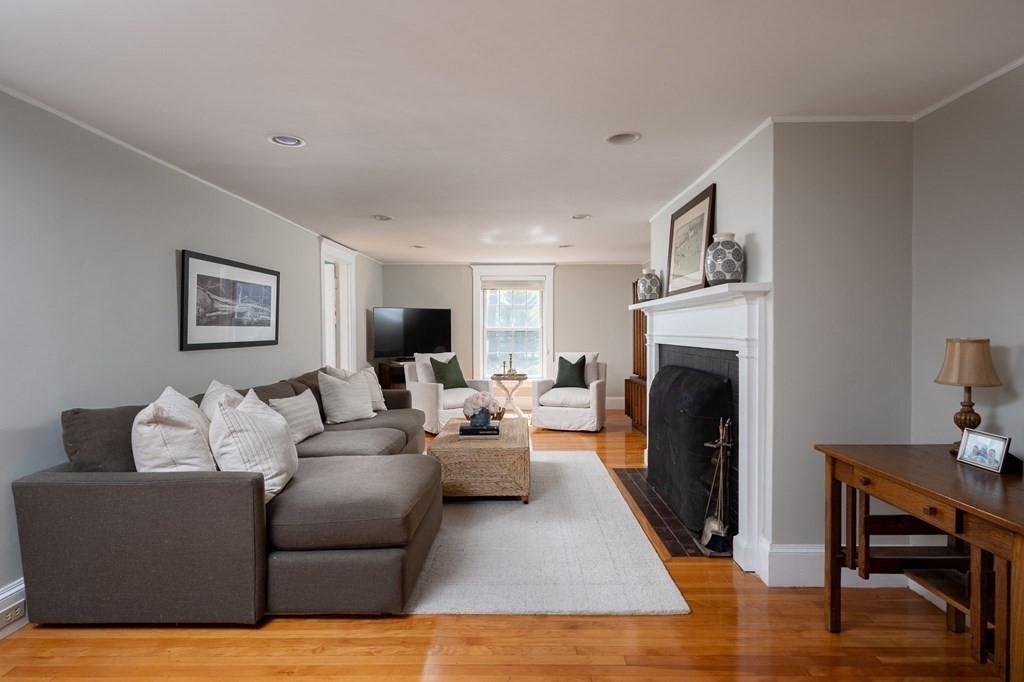 48 Garrison Road Hingham, MA 02043 - Photo 5 of 27