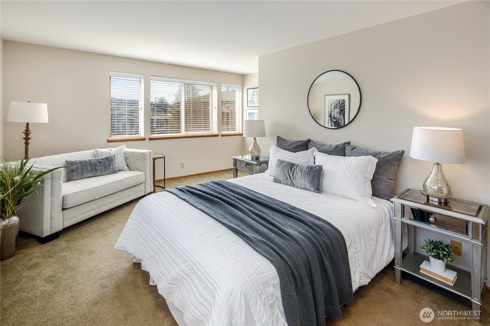 610 Glen Street, Unit 3 Edmonds, WA 98020 - Photo 14 of 19 a bedroom with bed and a large window