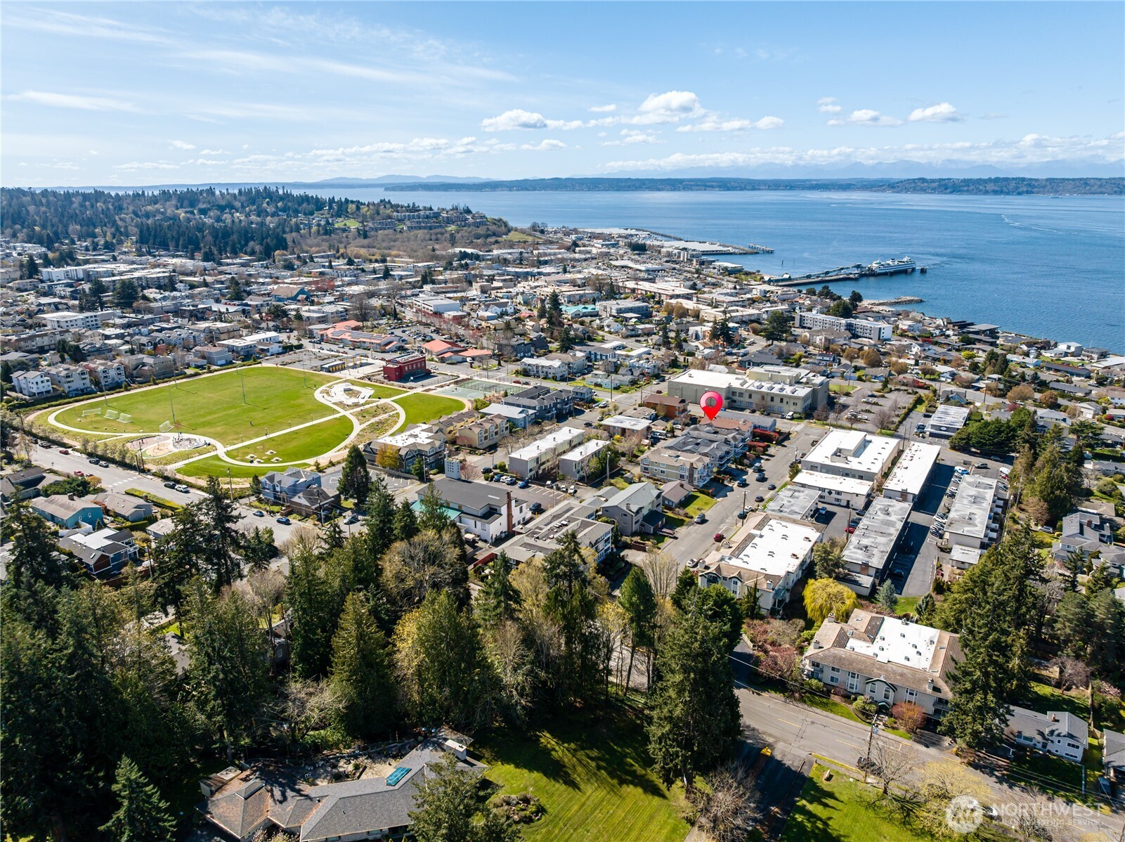 610 Glen Street, Unit 3 Edmonds, WA 98020 - Photo 19 of 19 a view of a city