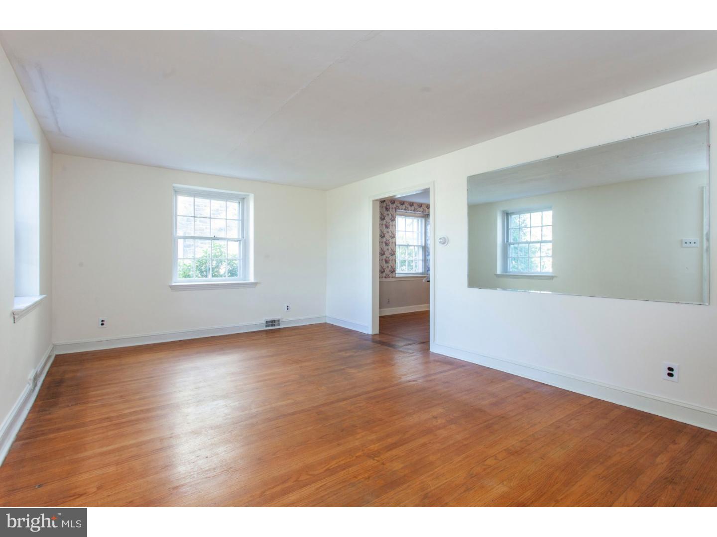 353 Powell Road Springfield, PA 19064 - Photo 3 of 25 Living Room