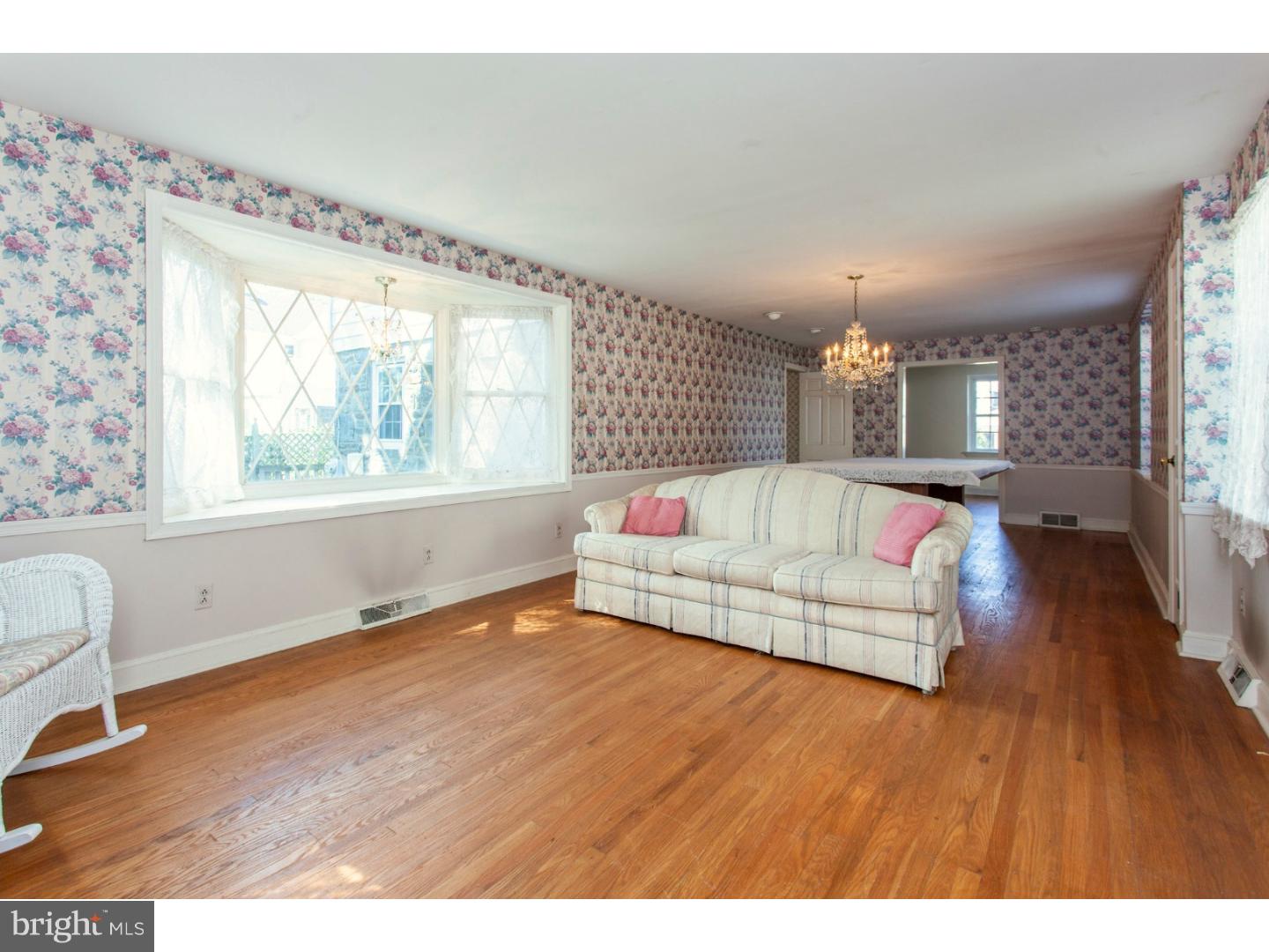 353 Powell Road Springfield, PA 19064 - Photo 6 of 25 Dining Room