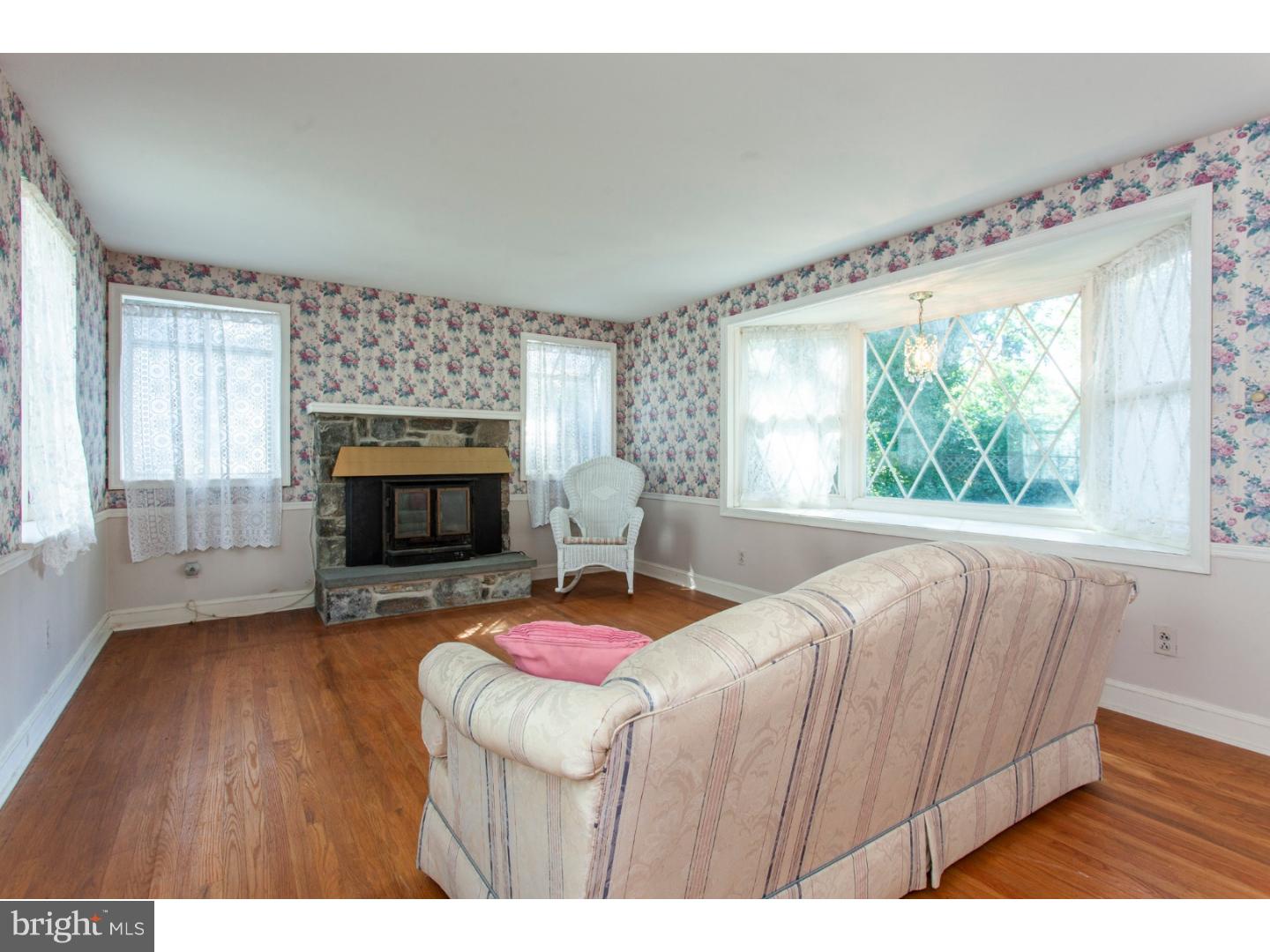 353 Powell Road Springfield, PA 19064 - Photo 7 of 25 Family Room