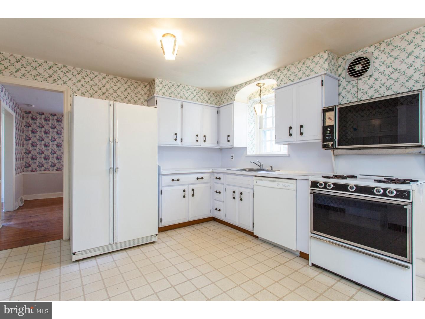 353 Powell Road Springfield, PA 19064 - Photo 8 of 25 Kitchen