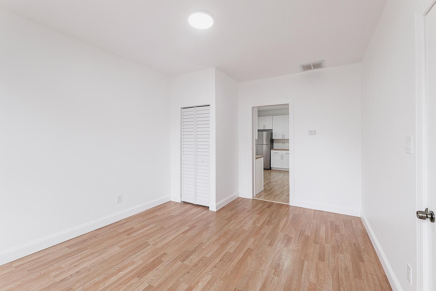 1430 West Superior Street, Unit 2R Chicago, IL 60642 - Photo 11 of 18