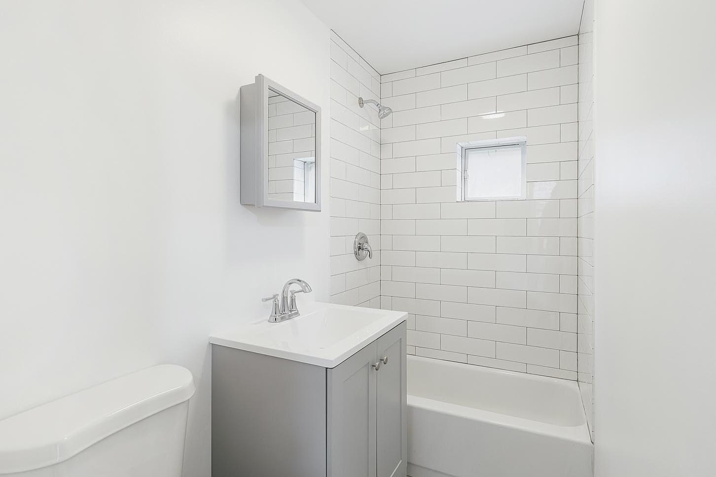 1430 West Superior Street, Unit 2R Chicago, IL 60642 - Photo 15 of 18