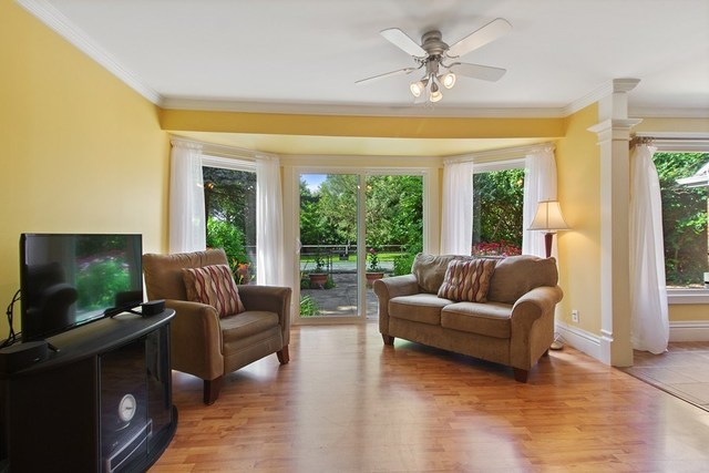 1870 Scully Road Dwight, IL 60420 - Photo 11 of 29 a living room with furniture and a flat screen tv