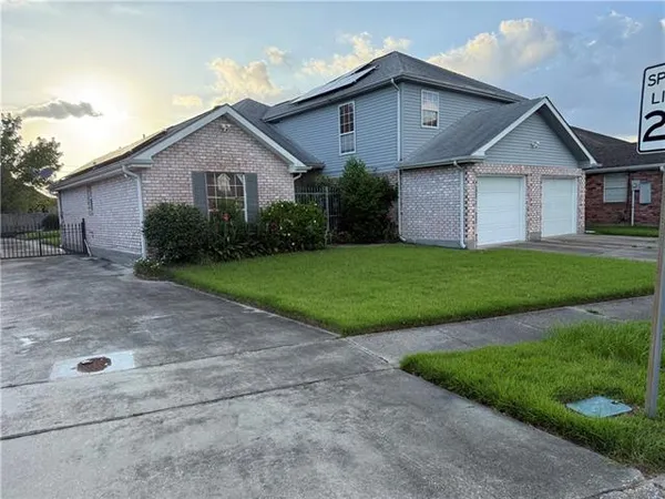 $2,100 | 1008 Parc Helene Drive, Marrero, LA 70072