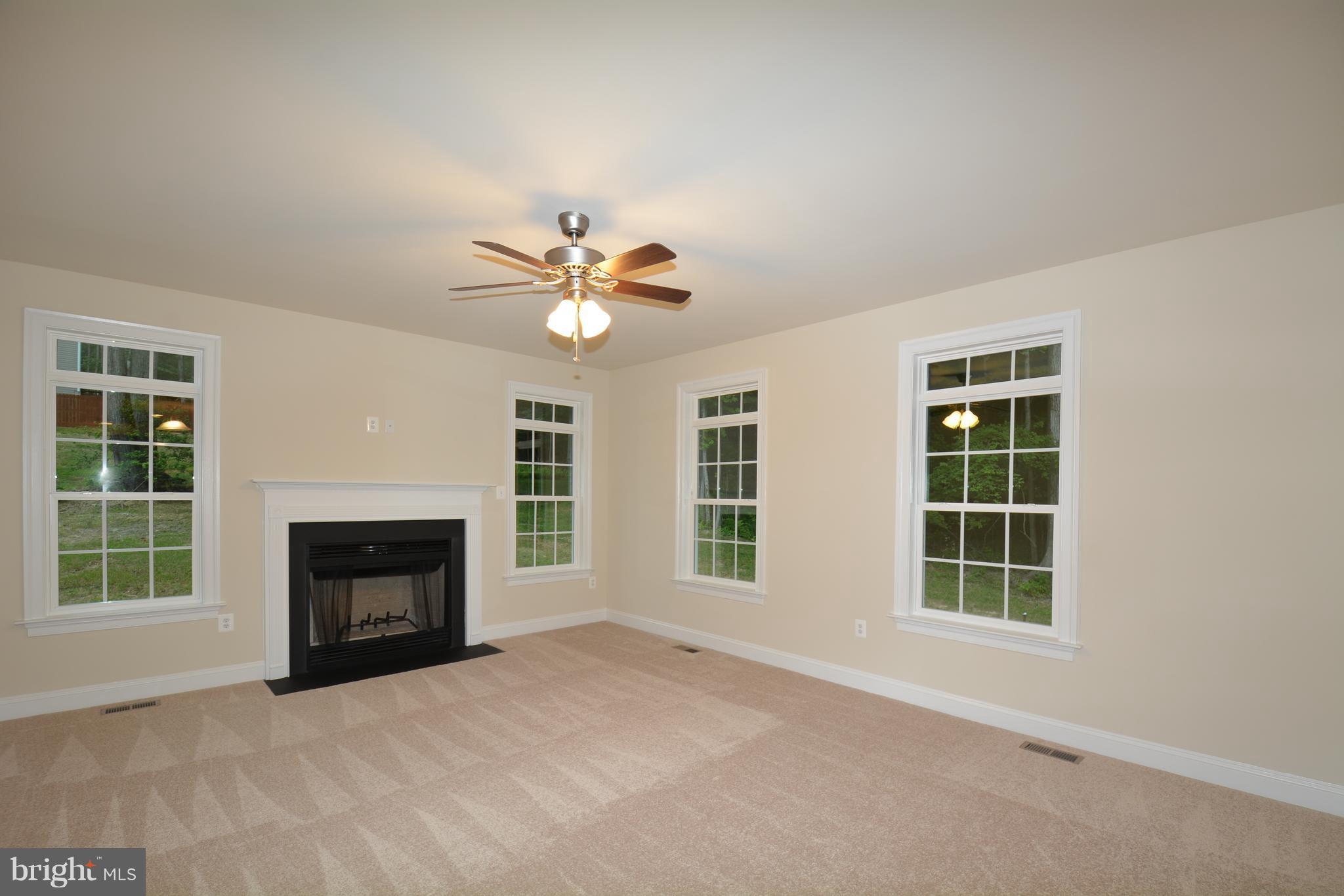 452 Decatur Road Stafford, VA 22554 - Photo 11 of 25 Living Room