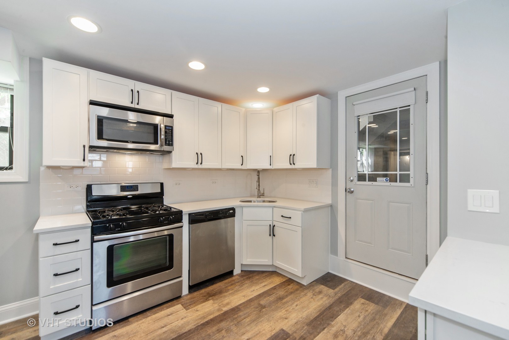 4451 North Hamilton Avenue, Unit G Chicago, IL 60625 - Photo 5 of 11
