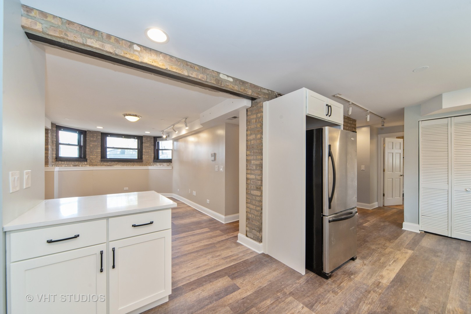 4451 North Hamilton Avenue, Unit G Chicago, IL 60625 - Photo 6 of 11