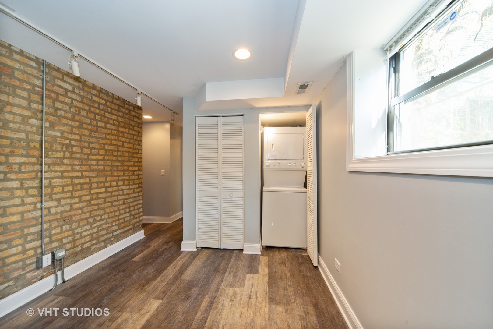 4451 North Hamilton Avenue, Unit G Chicago, IL 60625 - Photo 7 of 11