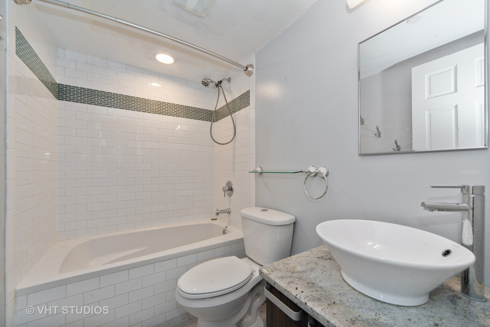 4451 North Hamilton Avenue, Unit G Chicago, IL 60625 - Photo 10 of 11