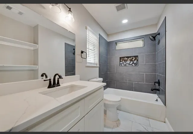 $1,700 | 1803 Old Oak Drive, Arlington, TX 76012