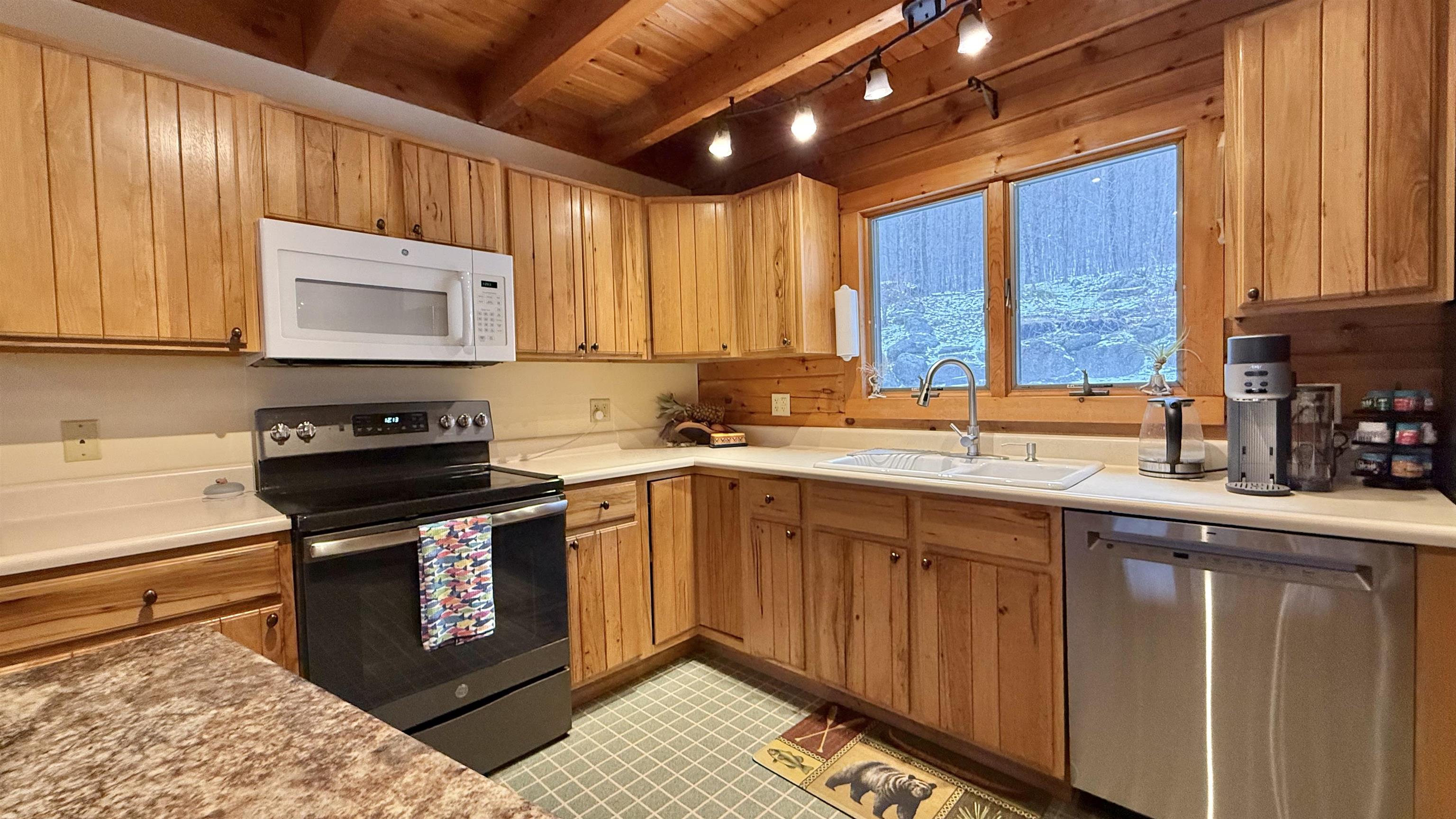 1207 Iron Gate Road Cambridge, VT 05444 - Photo 11 of 60