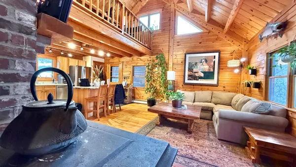 $500,000 | 1207 Iron Gate Road, Cambridge, VT 05444