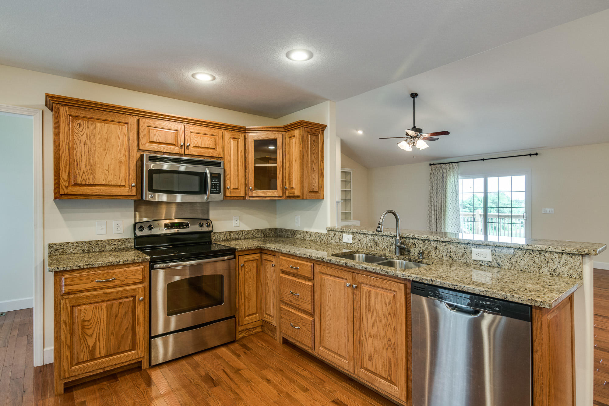 111 Potato Farm Road Crossville, TN 38571 - Photo 11 of 40 Kitchen