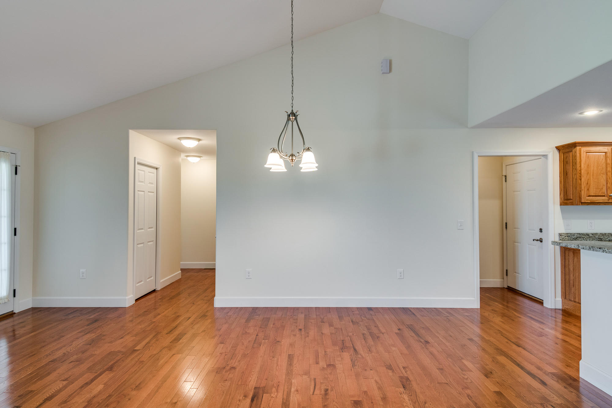 111 Potato Farm Road Crossville, TN 38571 - Photo 13 of 40 Dining Area