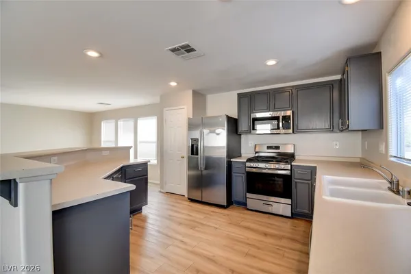 $2,595 | 9527 Violet Sunset Avenue, Las Vegas, NV 89148