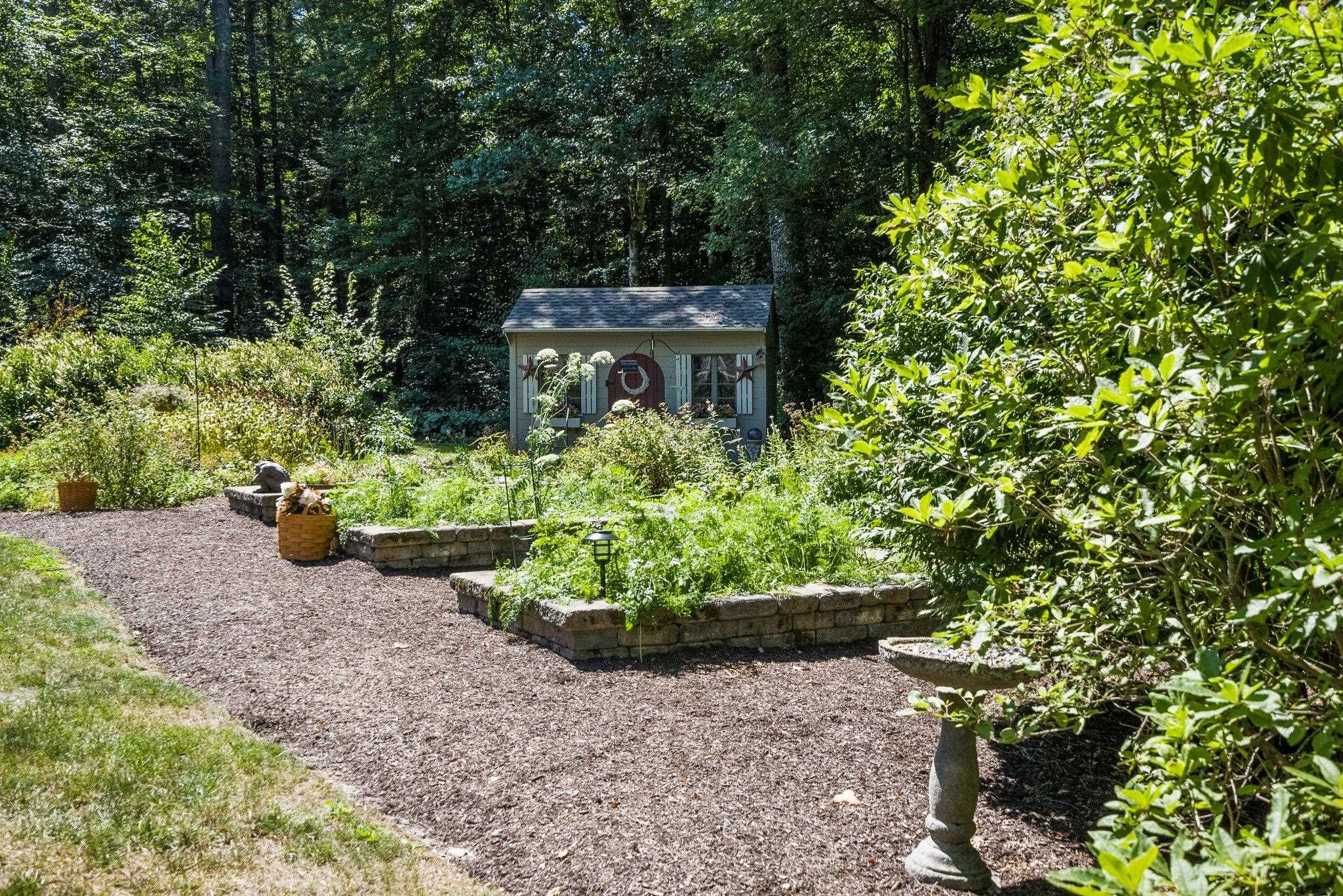 89 Lane Road Chester, NH 03036 - Photo 34 of 40