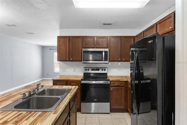 $1,950 | 16727 Southeast 91st Street, Lake Butler, FL 32054
