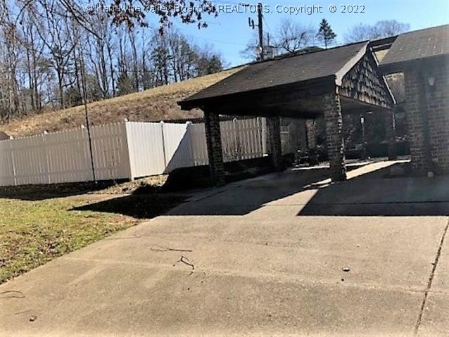 1601 Newmans Branch Road Milton, WV 25541 - Photo 5 of 31 Gallery Image 5