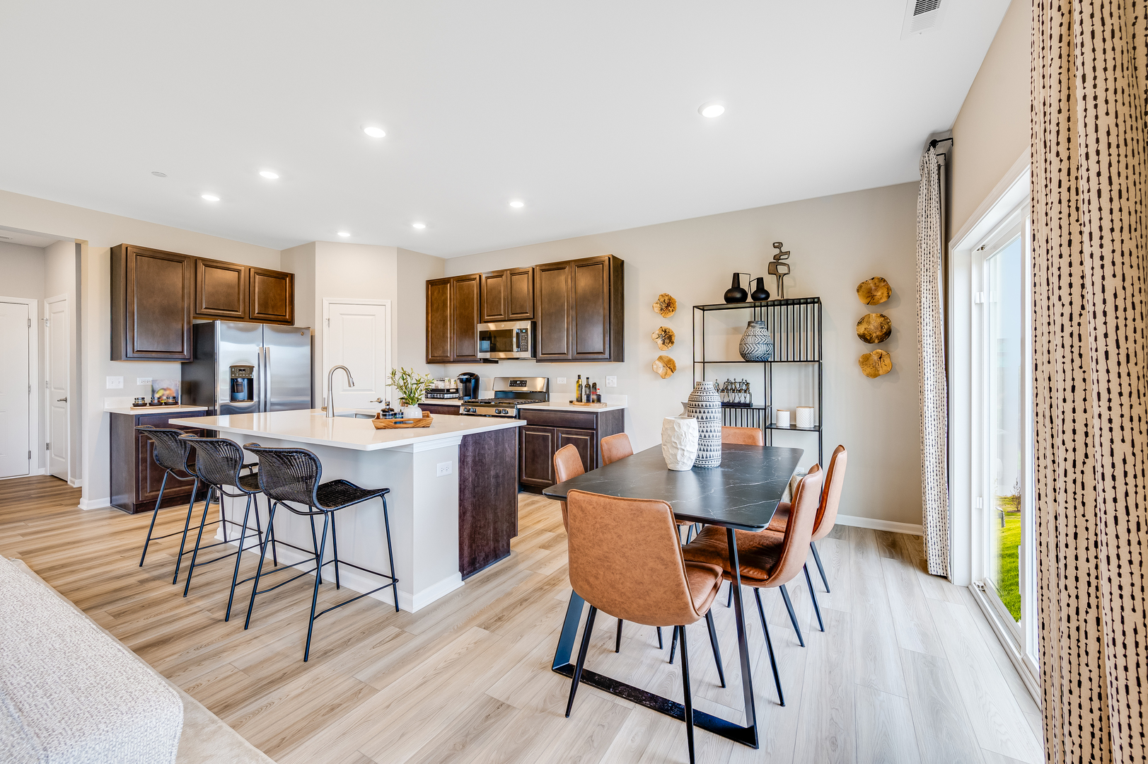 12056 Jordi Road Huntley, IL 60142 - Photo 7 of 36 Gallery Image 7