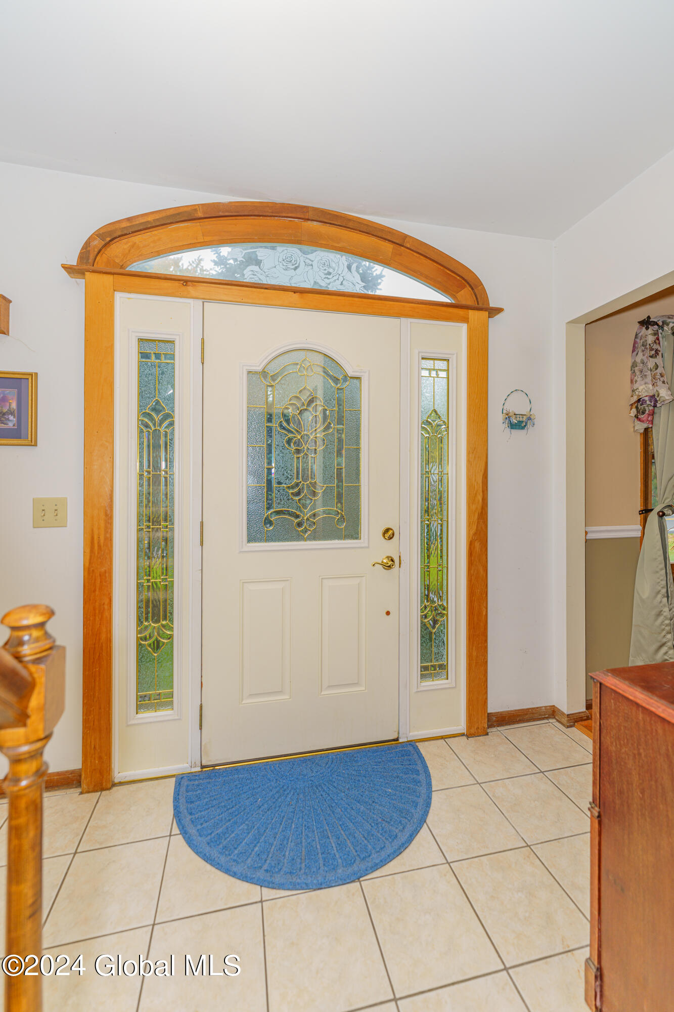 5 Pollock Road Colonie, NY 12110 - Photo 4 of 38 1 Entryway