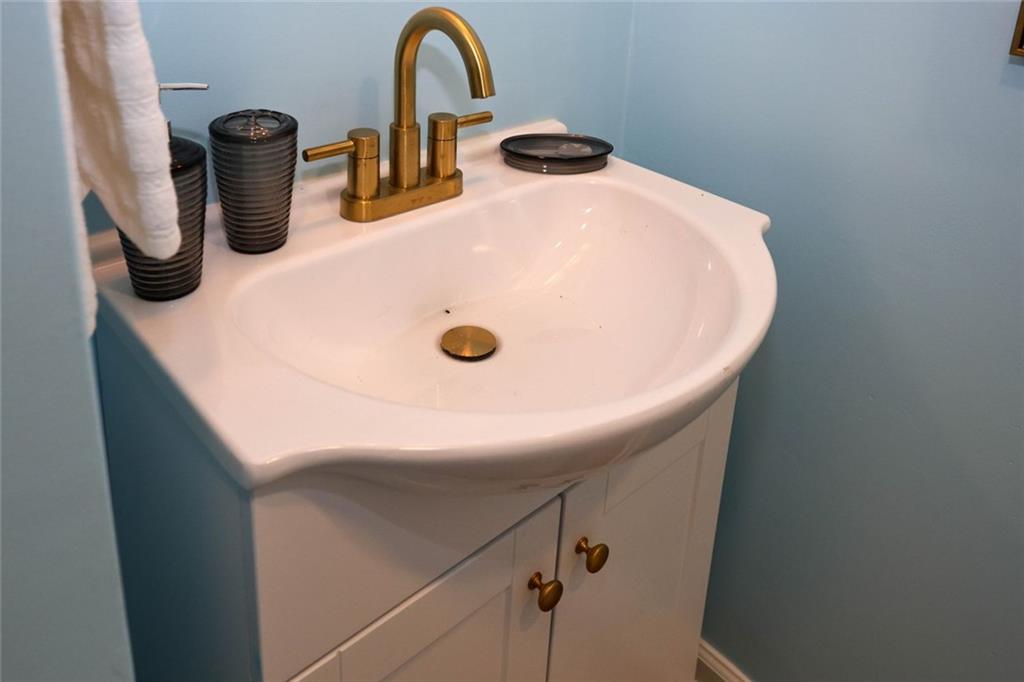 1745 Rockbridge Road Northwest Conyers, GA 30012 - Photo 33 of 46 a close view of light fixtures