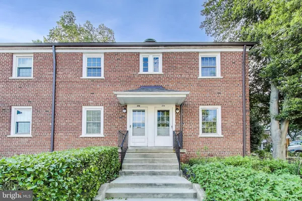 $2,100 | 1716 East-West Highway, Unit 1716, Silver Spring, MD 20910