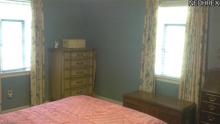 1186 Krumroy Road Akron, OH 44306 - Photo 11 of 14