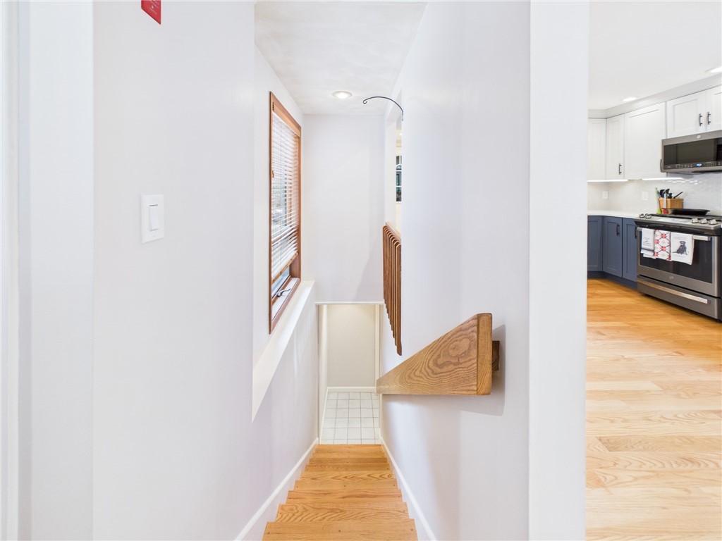 22 Deer Run Road Richmond, RI 02812 - Photo 22 of 27 Nicely finished entry to the basement