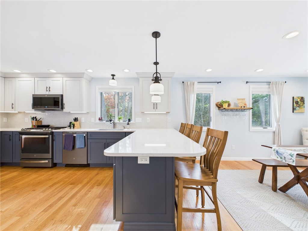 22 Deer Run Road Richmond, RI 02812 - Photo 6 of 27