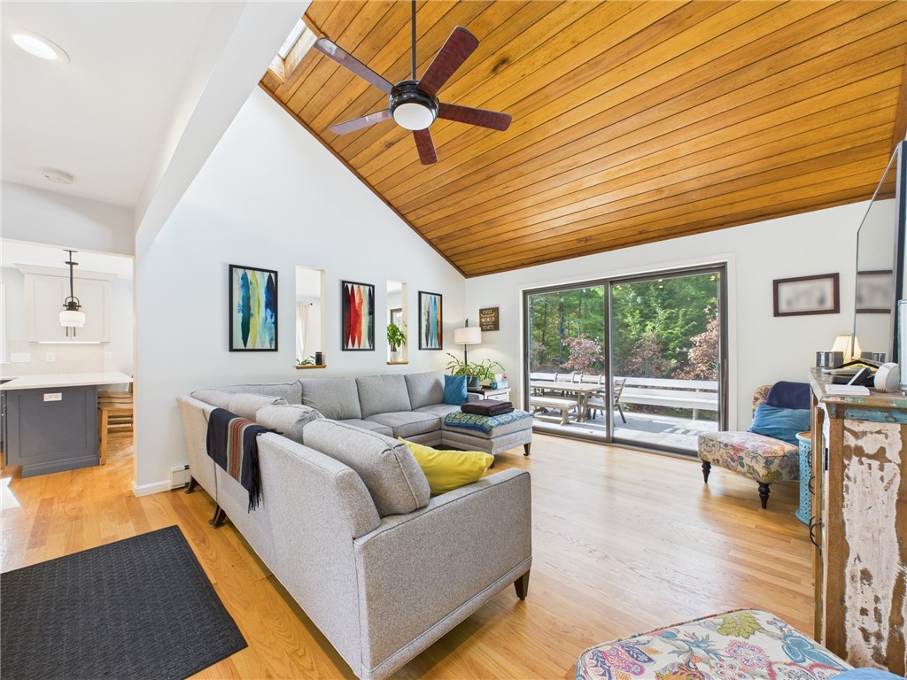 22 Deer Run Road Richmond, RI 02812 - Photo 10 of 27