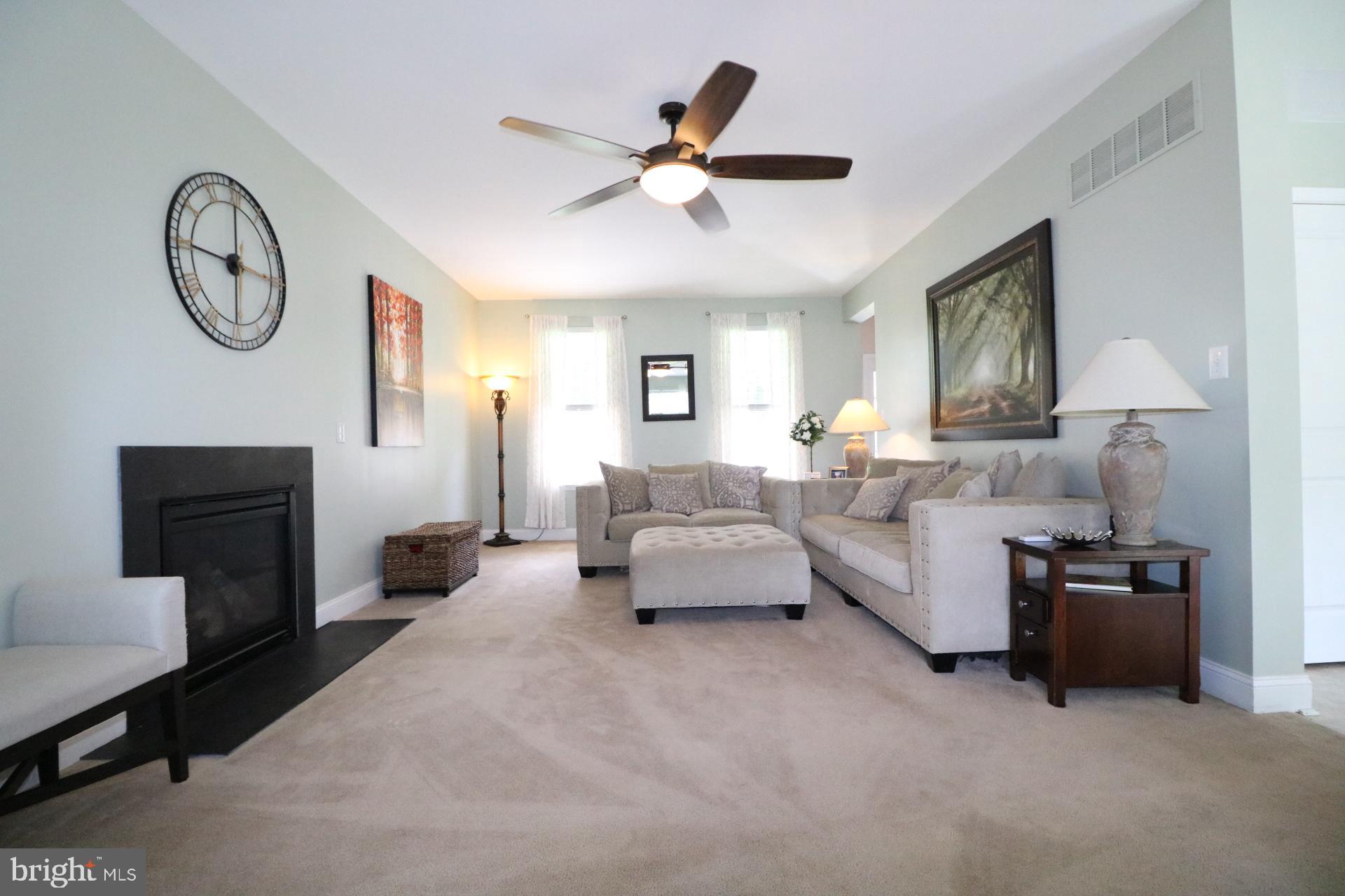 531 Mt Royal Road Sewell, NJ 08080 - Photo 5 of 26 Gallery Image 5