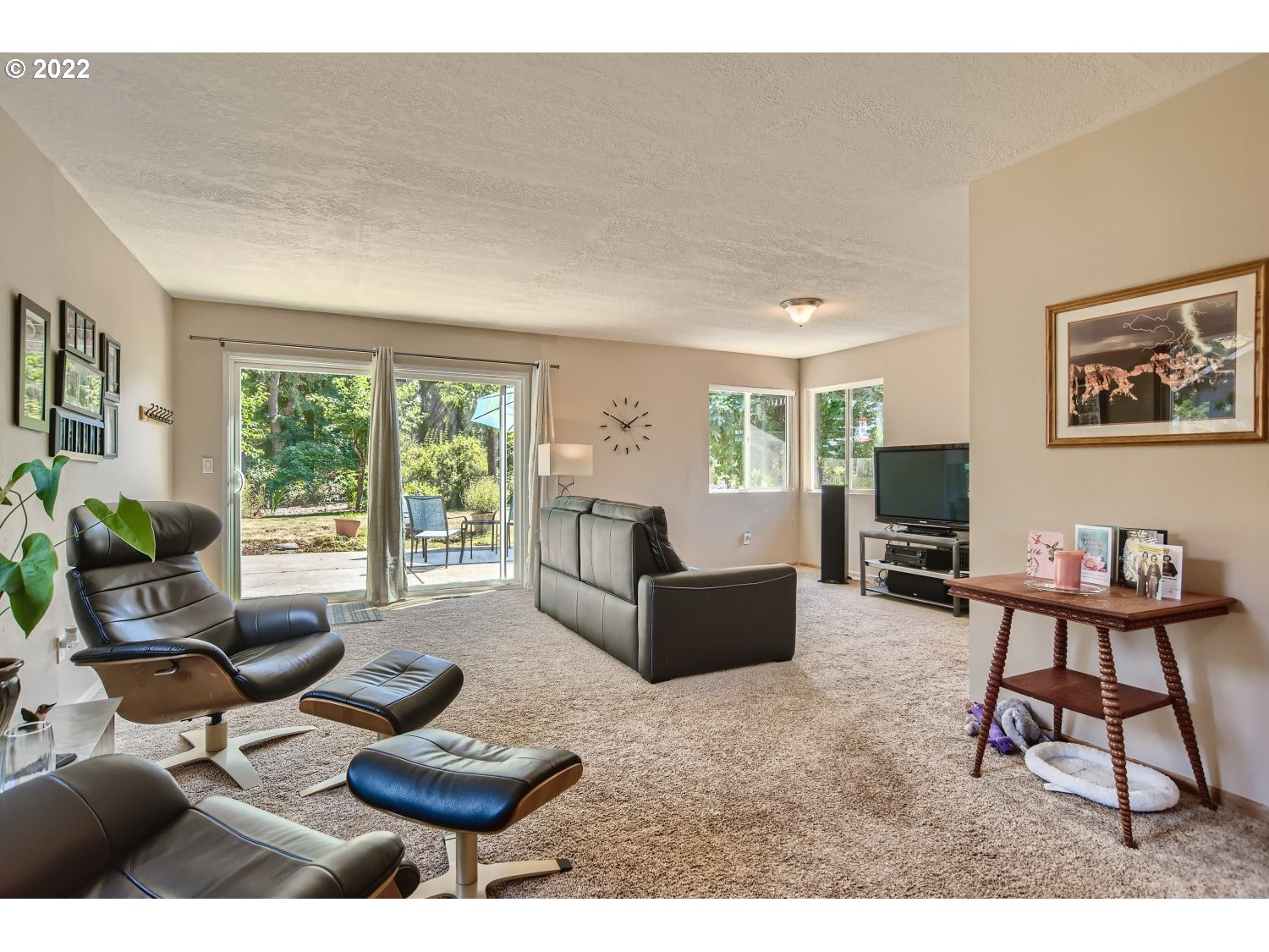 4646 Southeast View Acres Road Milwaukie, OR 97267 - Photo 13 of 31 Family Room