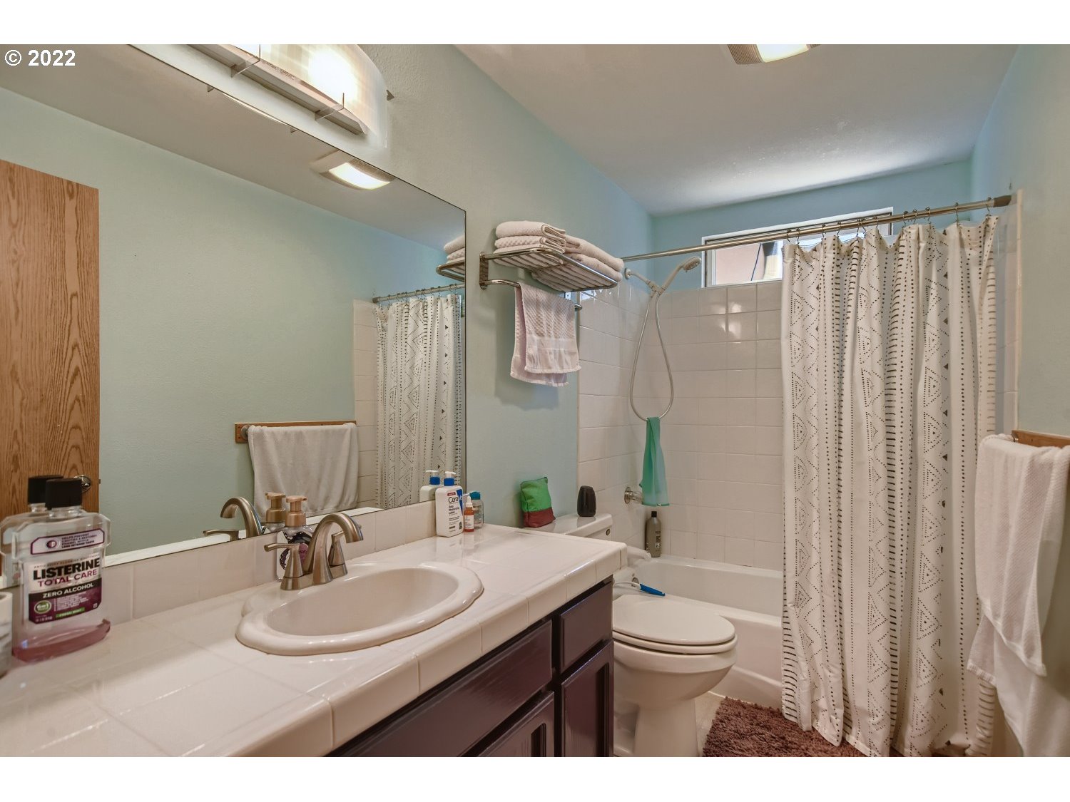 4646 Southeast View Acres Road Milwaukie, OR 97267 - Photo 16 of 31 Bedroom, Owner's Suite
