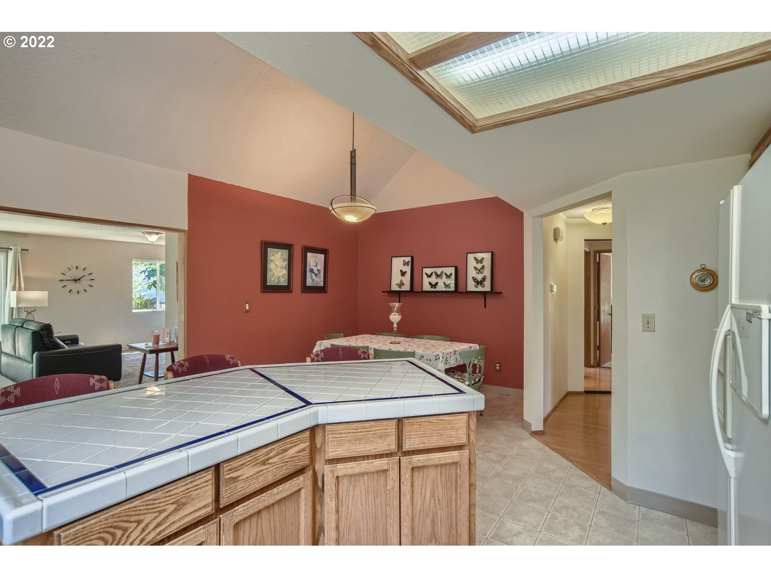 4646 Southeast View Acres Road Milwaukie, OR 97267 - Photo 9 of 31 Kitchen