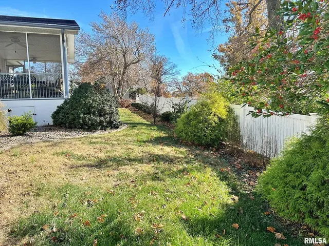 $284,900 | 8 Dogwood Place, Harrisburg, IL 62946