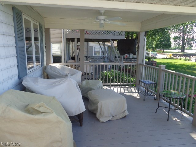 2229 East Sand Road Port Clinton, OH 43452 - Photo 4 of 34 Large New Trex Deck