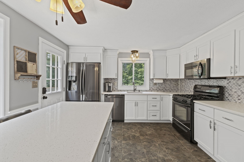 17 Shagbark Road Easton, MA 02375 - Photo 11 of 42 Gallery Image 11