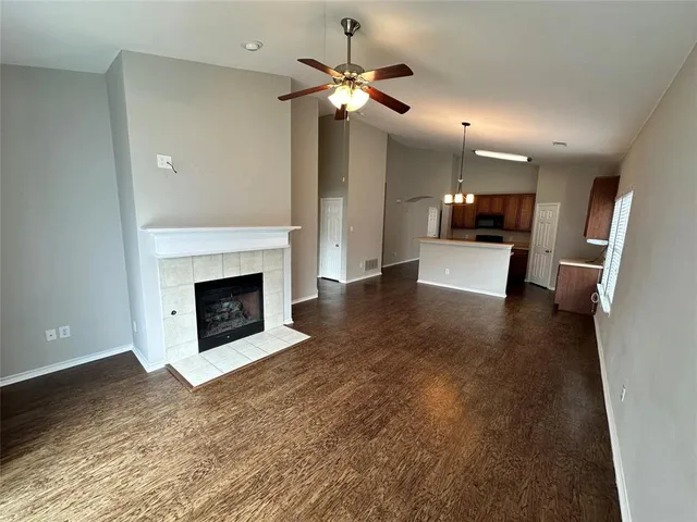 a view of a living room a fireplace