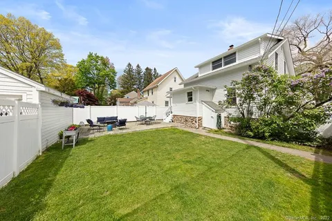 $1,495,000 | 25 Hillside Avenue, Darien, CT 06820