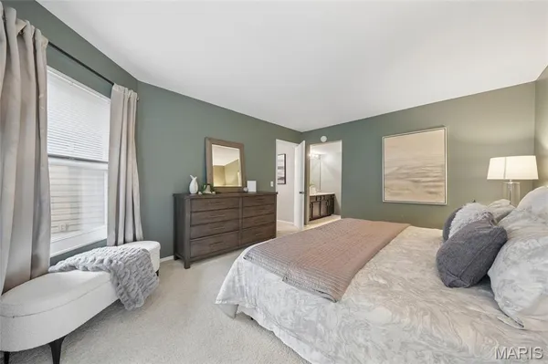 $299,900 | 1010 Thoreau Court, Unit 310, St. Louis, MO 63146
