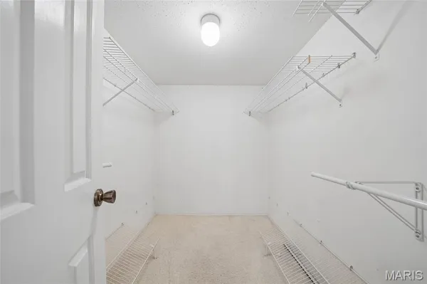 $299,900 | 1010 Thoreau Court, Unit 310, St. Louis, MO 63146