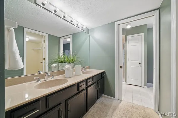 $299,900 | 1010 Thoreau Court, Unit 310, St. Louis, MO 63146