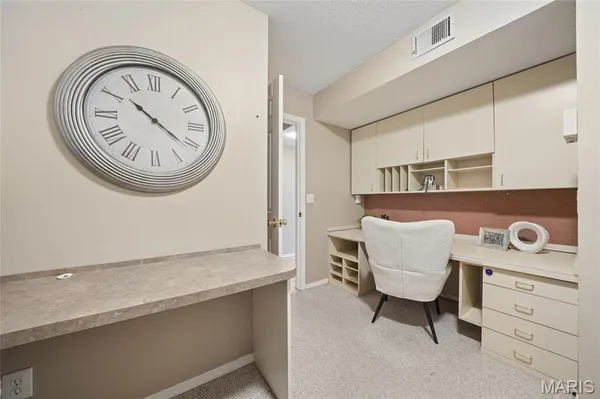 $299,900 | 1010 Thoreau Court, Unit 310, St. Louis, MO 63146