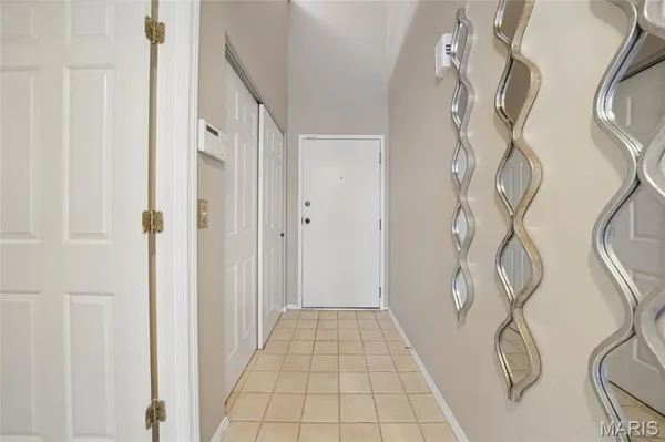 $299,900 | 1010 Thoreau Court, Unit 310, St. Louis, MO 63146
