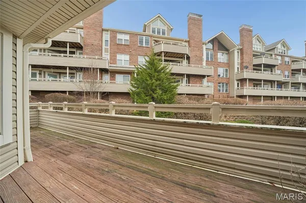 $299,900 | 1010 Thoreau Court, Unit 310, St. Louis, MO 63146