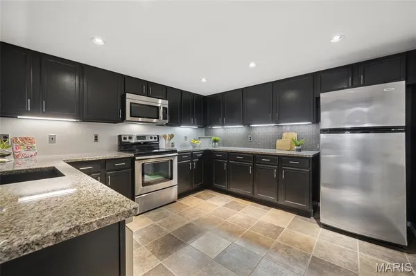 $299,900 | 1010 Thoreau Court, Unit 310, St. Louis, MO 63146