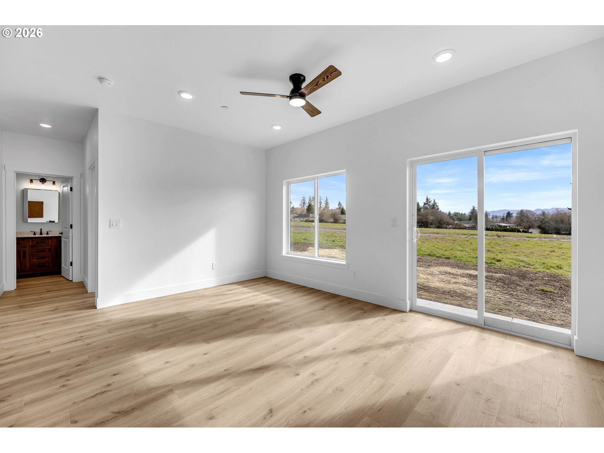 3 Anchor Wy Loop, Unit B Cathlamet, WA 98612 - Photo 11 of 33